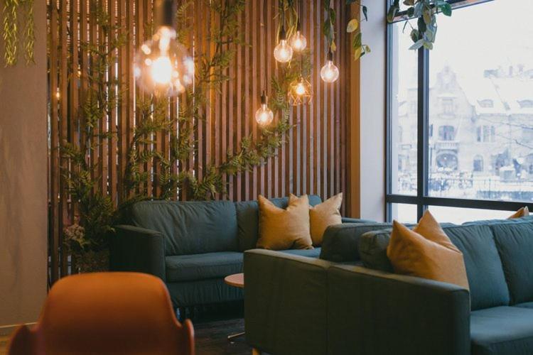 Four Monkeys Hotel Alesund Bagian luar foto