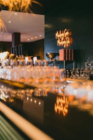Four Monkeys Hotel Alesund Bagian luar foto
